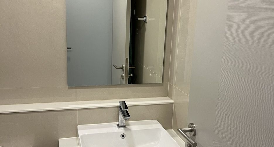 For sale and for rent 2 bedrooms condo in Phra Khanong, Bangkok