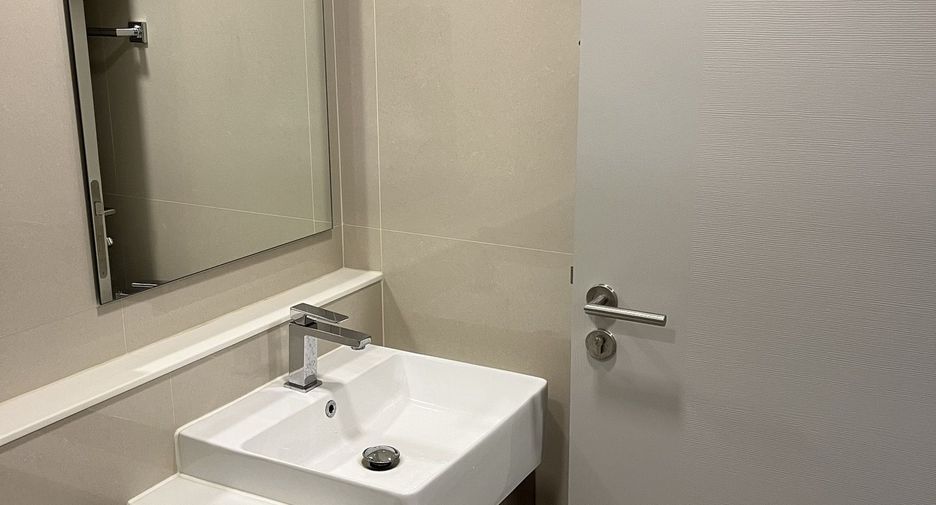 For sale and for rent 2 bedrooms condo in Phra Khanong, Bangkok