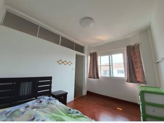 Reihenhaus zum Kauf mit 3 Zimmer in Phasi Charoen, Bangkok
