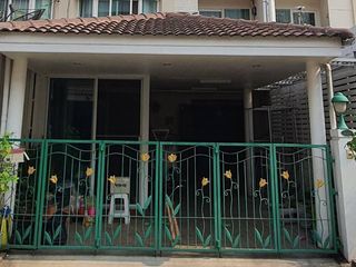 Reihenhaus zum Kauf mit 3 Zimmer in Phasi Charoen, Bangkok