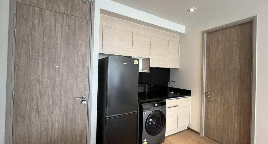 For sale 2 bedrooms condo in Khlong Toei, Bangkok