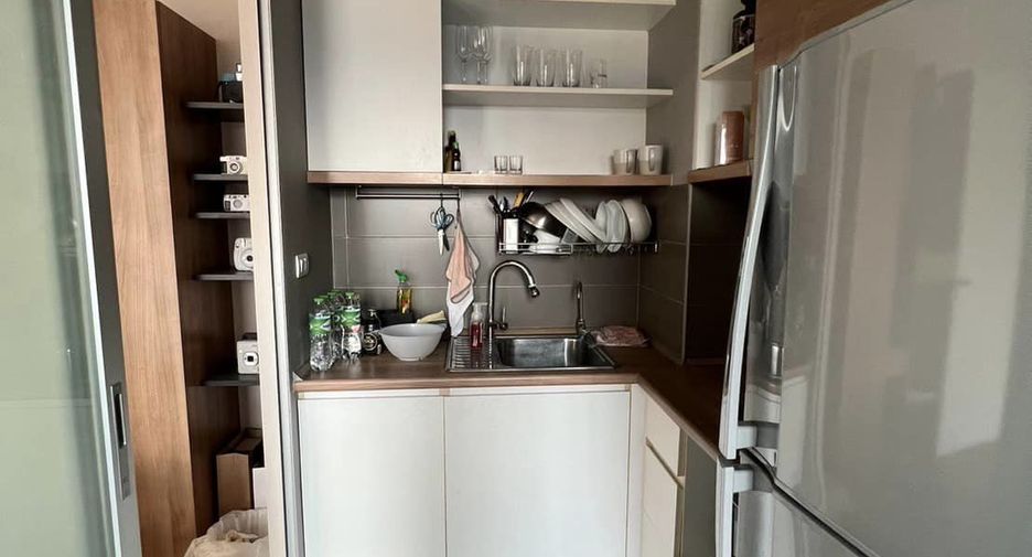 For rent 1 bed condo in Watthana, Bangkok