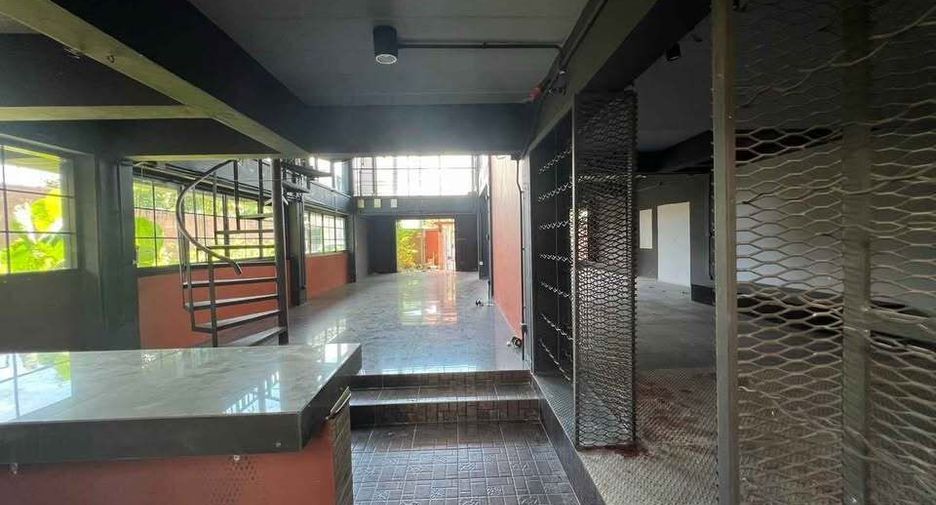 For sale and for rent 4 bedrooms townhouse in Mueang Phuket, Phuket