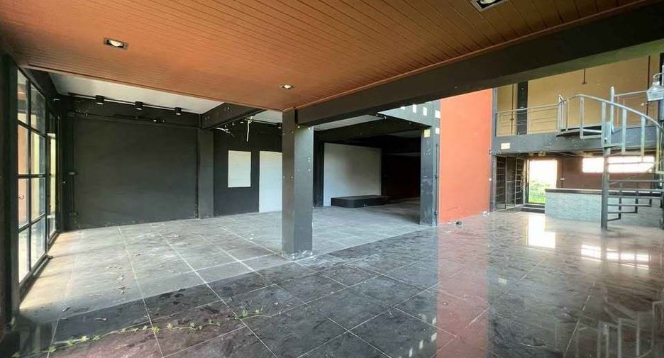 For sale and for rent 4 bedrooms townhouse in Mueang Phuket, Phuket