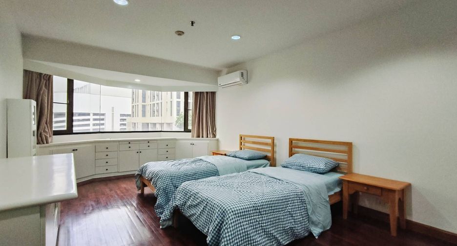 Condo en alquiler de 3 habitaciones en Khlong Toei, Bangkok