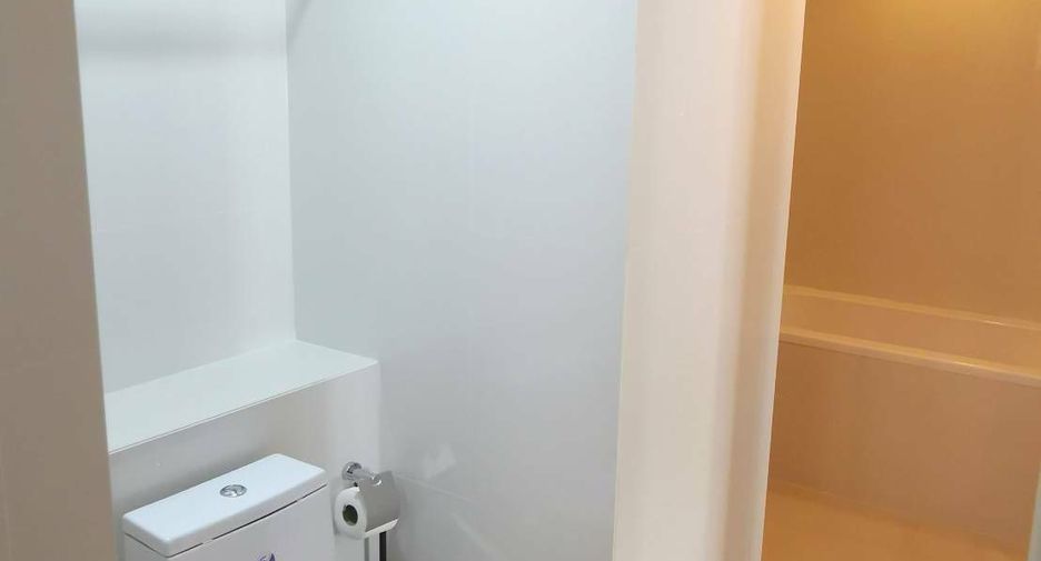 Wohnung zur Miete mit 2 Zimmer in Pathum Wan, Bangkok