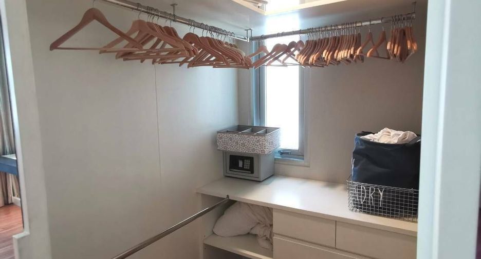 Wohnung zur Miete mit 2 Zimmer in Pathum Wan, Bangkok