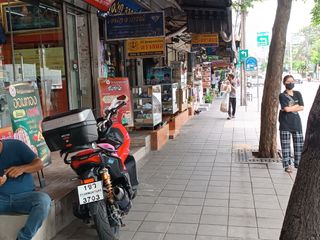 For rent retail Space in Din Daeng, Bangkok
