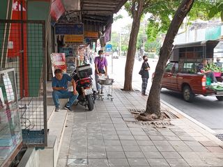 For rent retail Space in Din Daeng, Bangkok