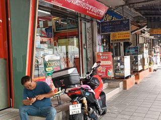 For rent retail Space in Din Daeng, Bangkok