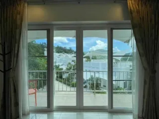 出租 2 卧室 联排别墅 在 Phuket Town, 普吉