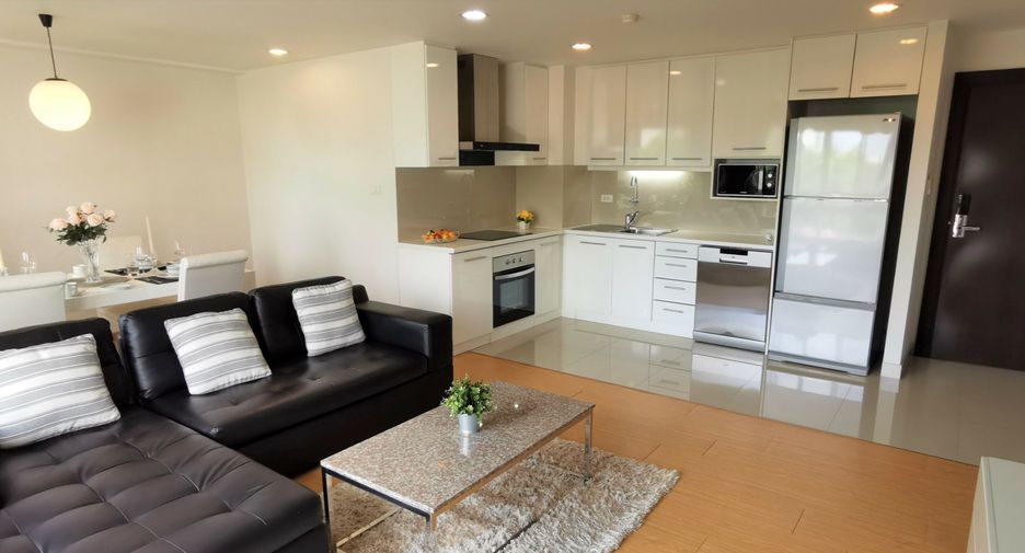 For rent 2 bedrooms apartment in Watthana, Bangkok