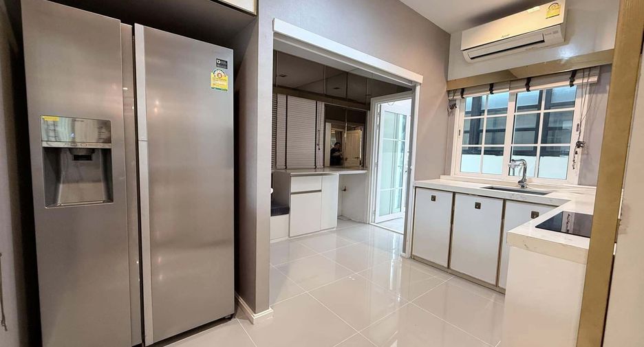 Haus zum Kauf und zur Miete mit 3 Zimmer in Bueng Kum, Bangkok