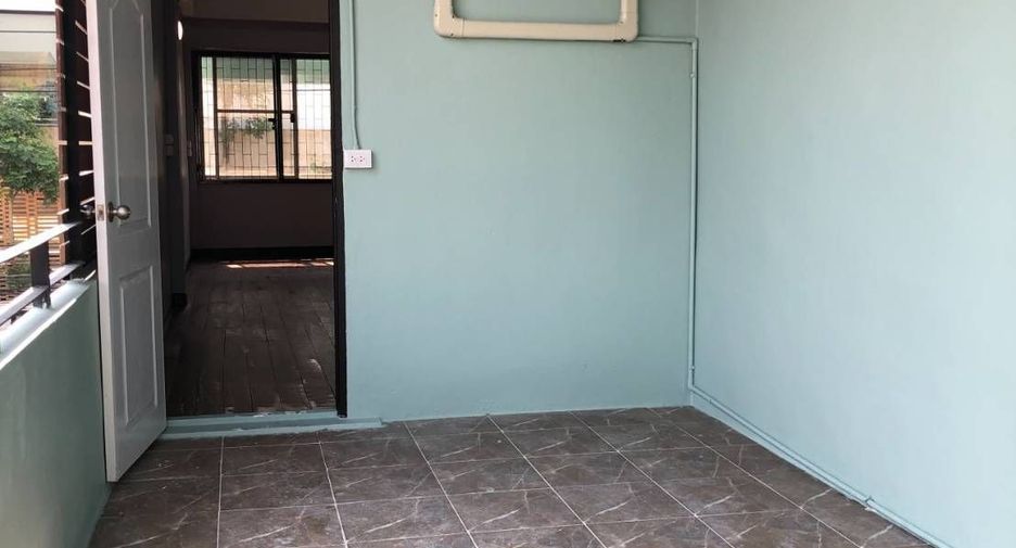 For sale and for rent 2 bedrooms townhouse in Watthana, Bangkok