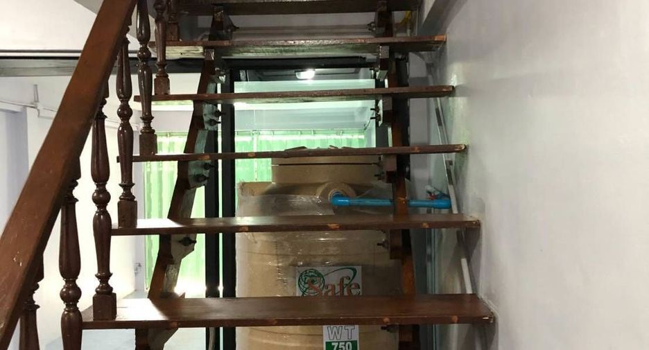 For sale and for rent 2 bedrooms townhouse in Watthana, Bangkok