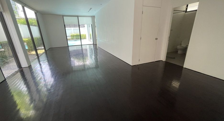 Casa en alquiler de 4 habitaciones en Watthana, Bangkok