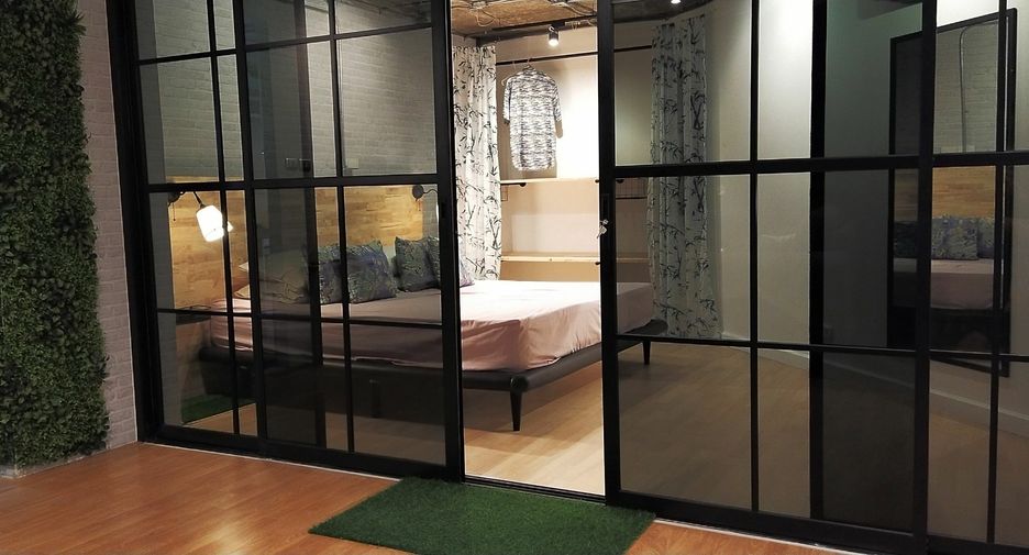 For rent 1 bed condo in Watthana, Bangkok