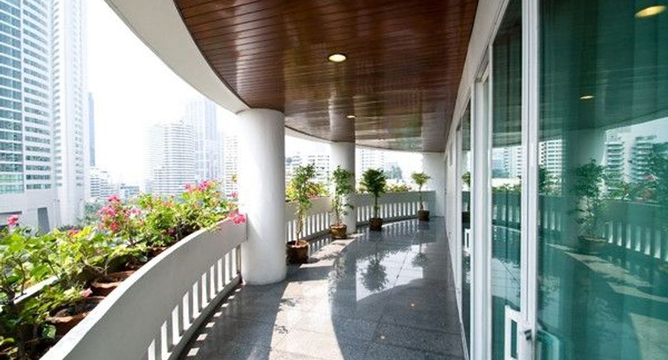 Wohnung zur Miete mit 4 Zimmer in Khlong Toei, Bangkok