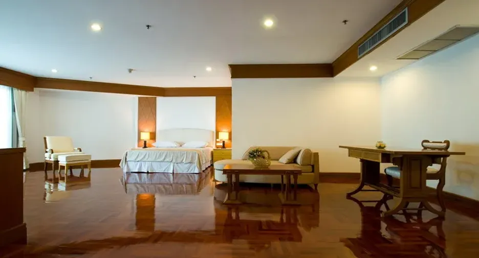 Condo en alquiler de 4 habitaciones en Khlong Toei, Bangkok