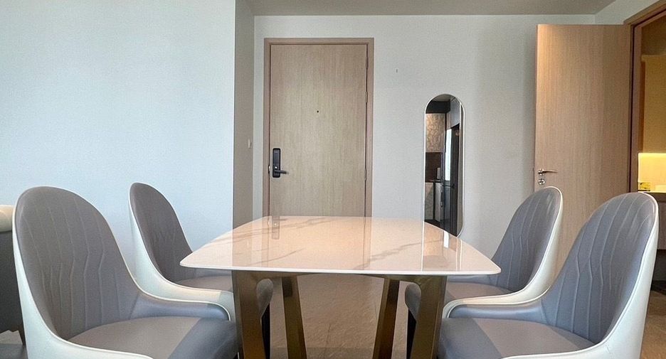 For rent 2 bedrooms condo in Sathon, Bangkok