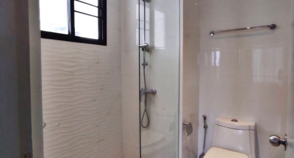 Apartment zur Miete mit 3 Zimmer in Watthana, Bangkok