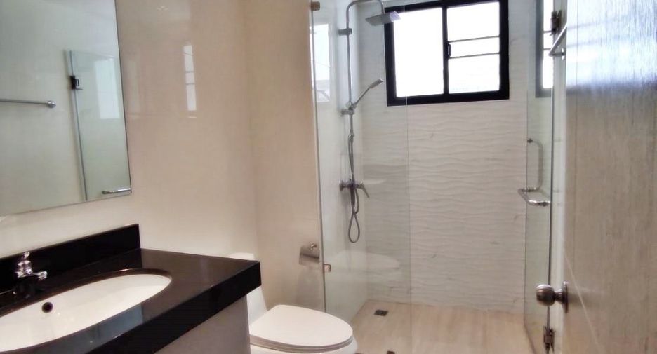Apartment zur Miete mit 3 Zimmer in Watthana, Bangkok