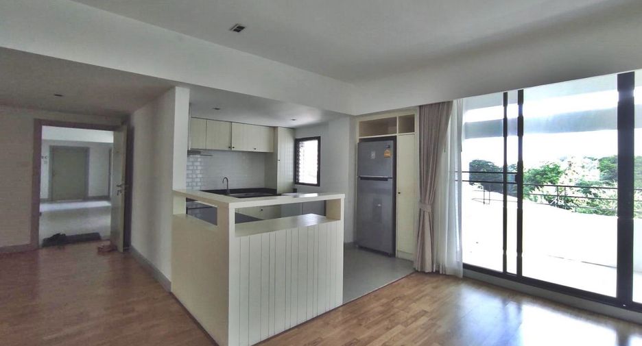 Apartment zur Miete mit 3 Zimmer in Watthana, Bangkok