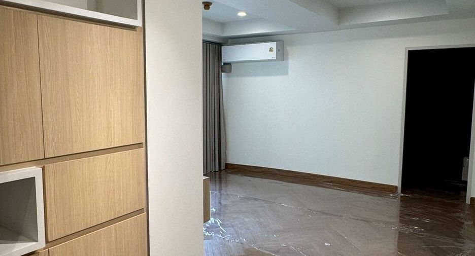 For rent studio condo in Huai Khwang, Bangkok