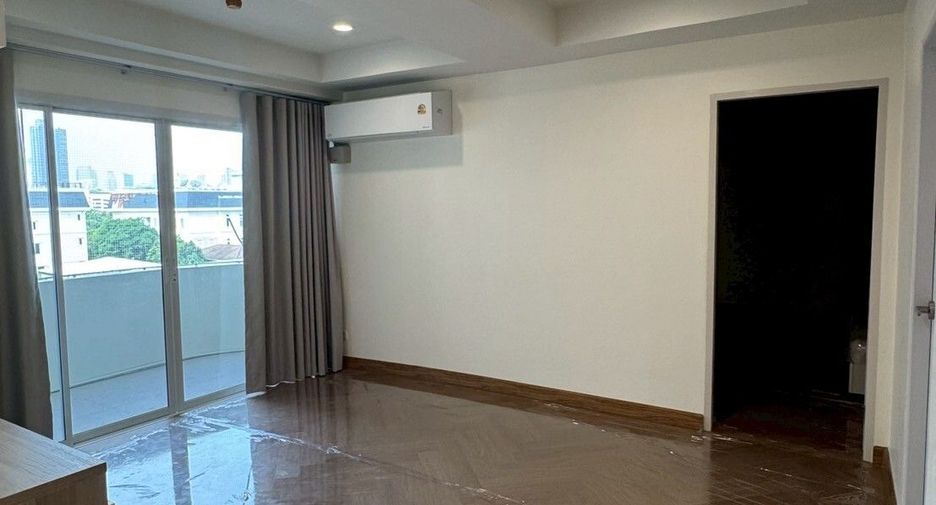 For rent studio condo in Huai Khwang, Bangkok