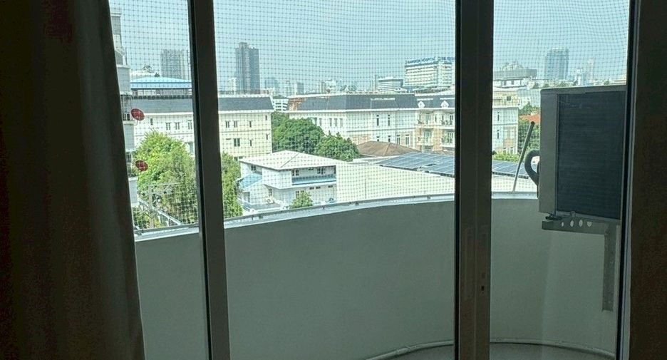 For rent studio condo in Huai Khwang, Bangkok
