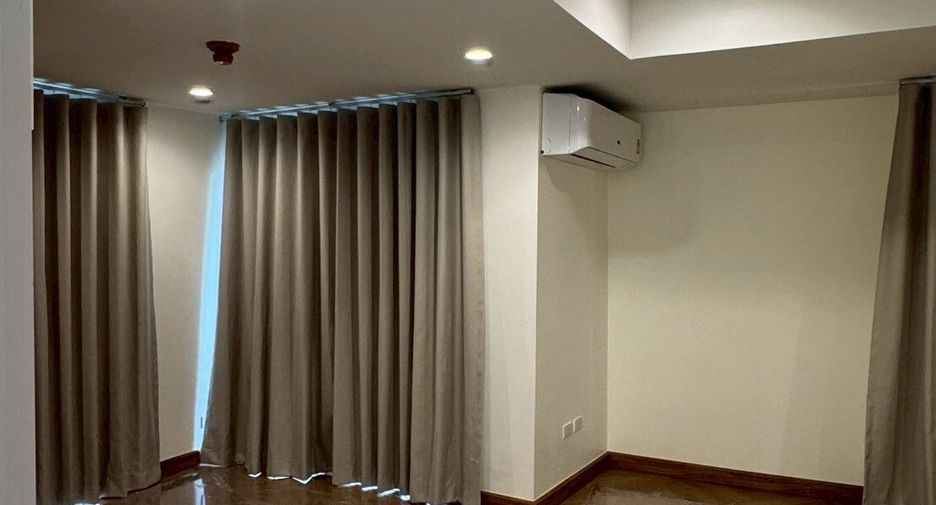 For rent studio condo in Huai Khwang, Bangkok