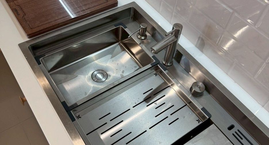 For rent studio condo in Huai Khwang, Bangkok