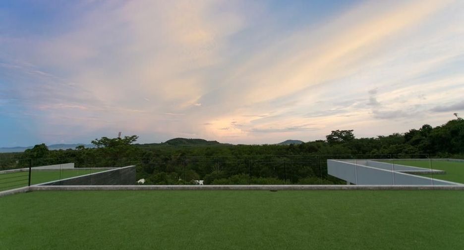 For sale 4 bedrooms villa in Thalang, Phuket