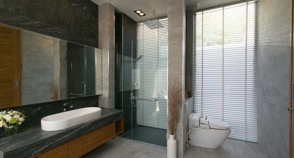 For sale 4 bedrooms villa in Thalang, Phuket