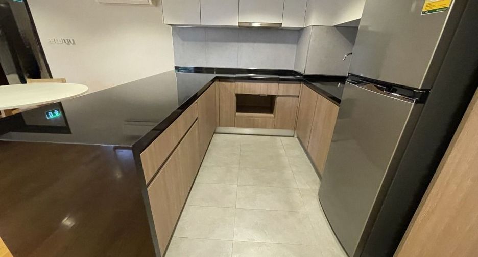 For rent 2 bedrooms apartment in Khlong Toei, Bangkok