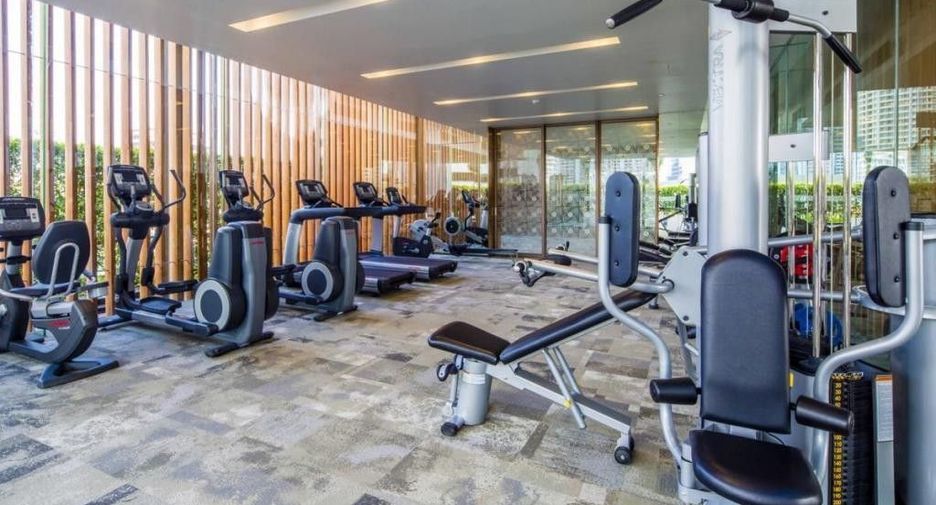 For rent 3 bedrooms condo in Pathum Wan, Bangkok