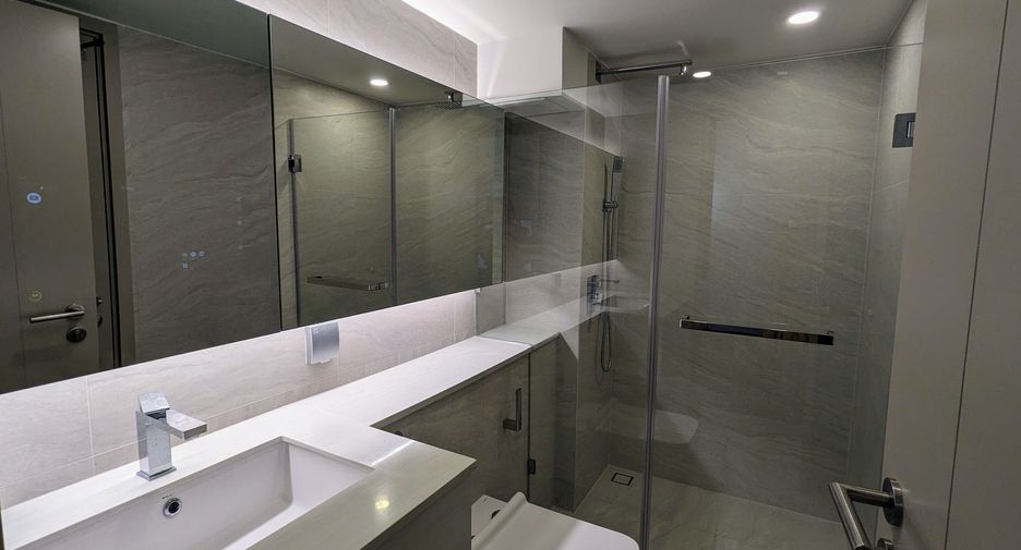 For sale and for rent 2 bedrooms condo in Ratchathewi, Bangkok