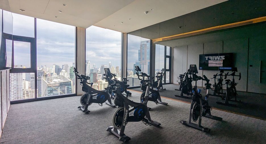 For sale and for rent 2 bedrooms condo in Ratchathewi, Bangkok