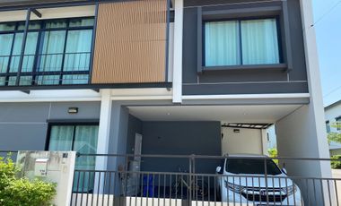 For rent and for sale 5 bedrooms house in Khlong Sam Wa, Bangkok