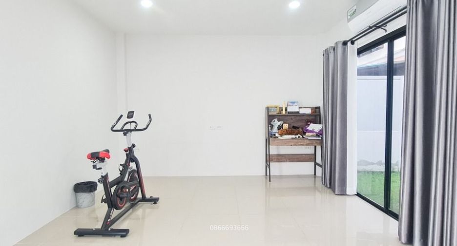 For rent and for sale 5 bedrooms house in Khlong Sam Wa, Bangkok