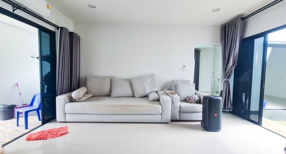 For rent and for sale 5 bedrooms house in Khlong Sam Wa, Bangkok