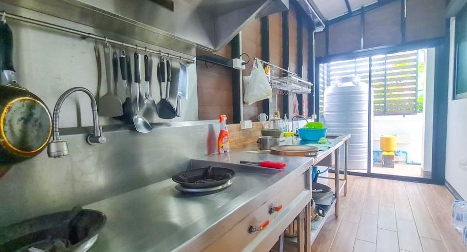 For rent and for sale 5 bedrooms house in Khlong Sam Wa, Bangkok