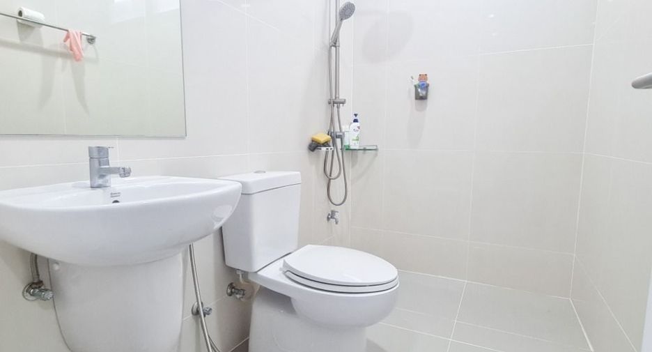 For sale and for rent 5 bedrooms house in Khlong Sam Wa, Bangkok