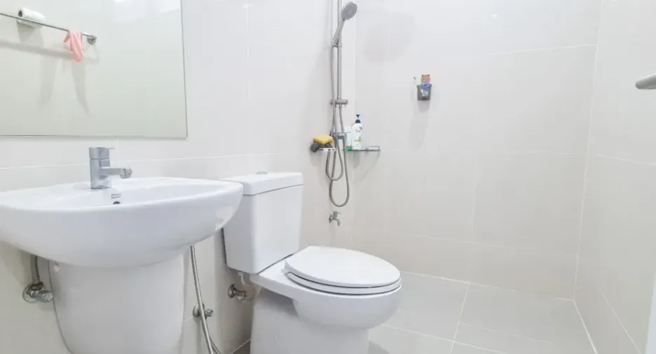 For rent and for sale 5 bedrooms house in Khlong Sam Wa, Bangkok
