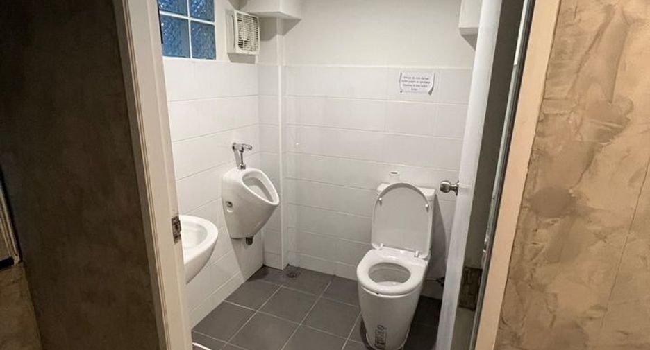 À vendre et à louer 2 chambres maison de ville à Suan Luang, Bangkok
