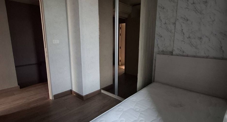 For rent 3 bedrooms condo in Phra Khanong, Bangkok