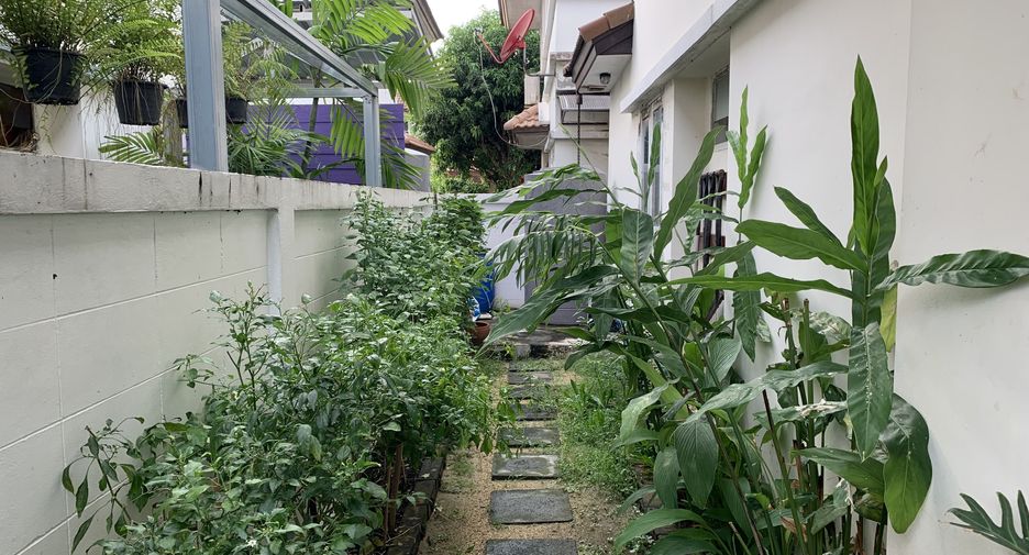 For sale 3 bedrooms house in Nong Chok, Bangkok