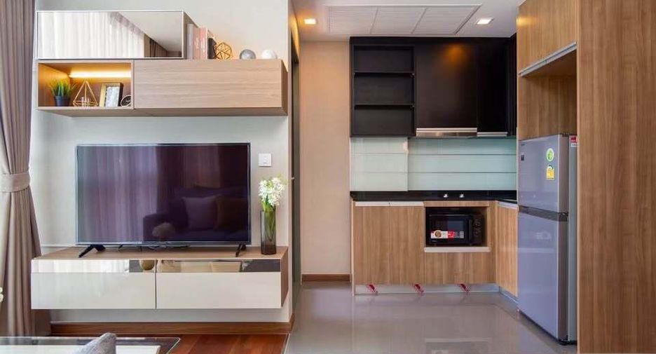 Wohnung zur Miete mit 1 Zimmer in Pathum Wan, Bangkok