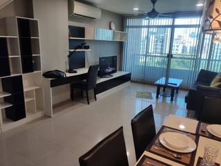 À vendre 2 chambres condo à Phra Khanong, Bangkok