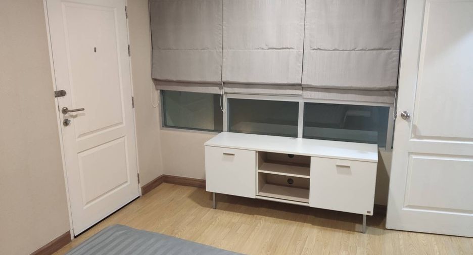 À vendre 2 chambres condo à Phra Khanong, Bangkok
